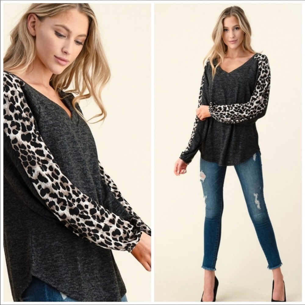 New!  LIGHT GRAY V Neck Leopard Contrast Tunic Top